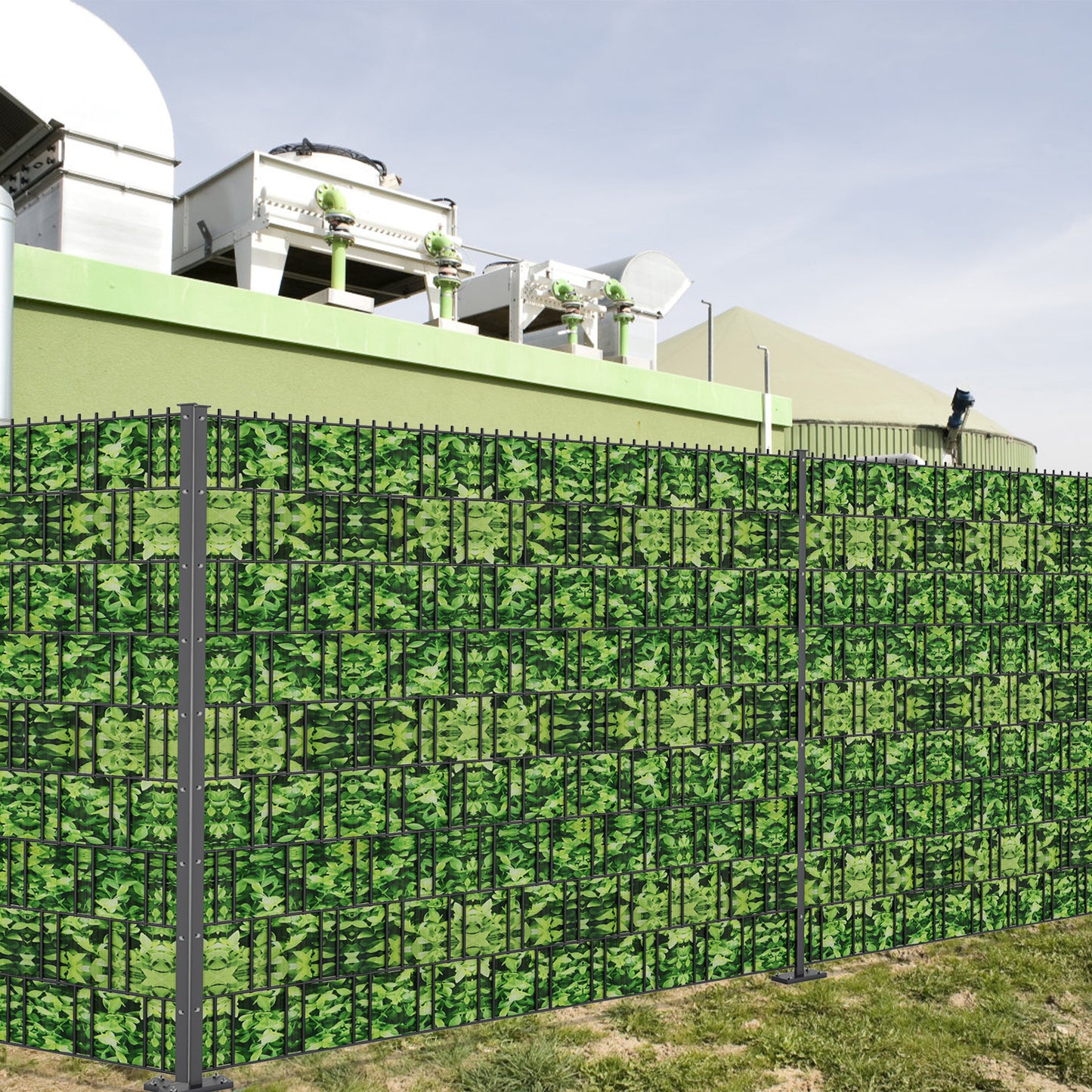 Bandes de film d'intimité en PVC avec clips, conçues pour créer un rouleau de clôture d'intimité opaque, adaptées aux clôtures en maille à double poteau, offrant une protection pour les jardins et les balcons