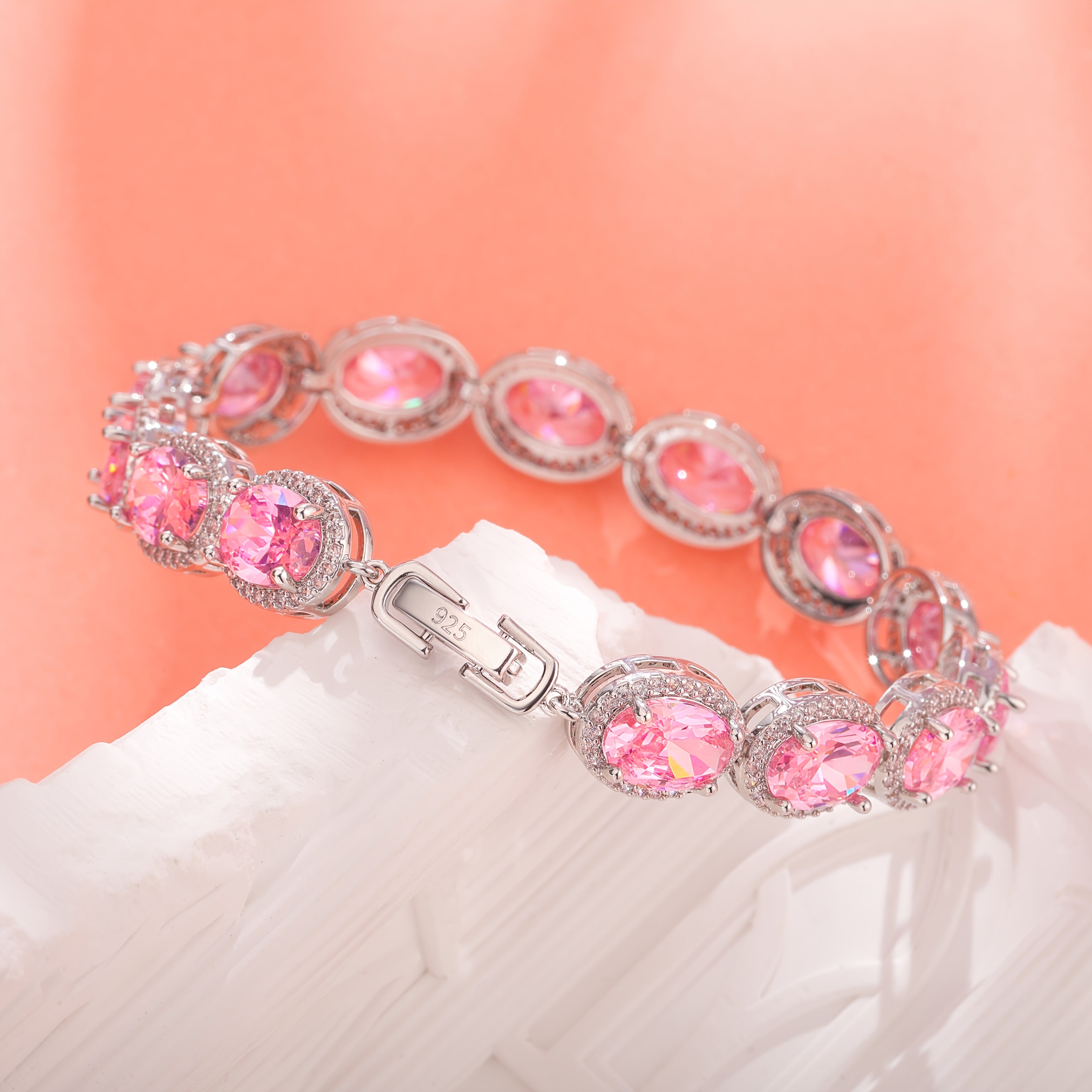 Bracelet argenté époustouflant pour femme avec 2,4 ct de morganite rose, une pièce de bijouterie à la mode et charmante, parfait comme cadeau pour dames, anniversaires, soirées en amoureux ou la Saint-Valentin, livré avec une boîte cadeau offerte.