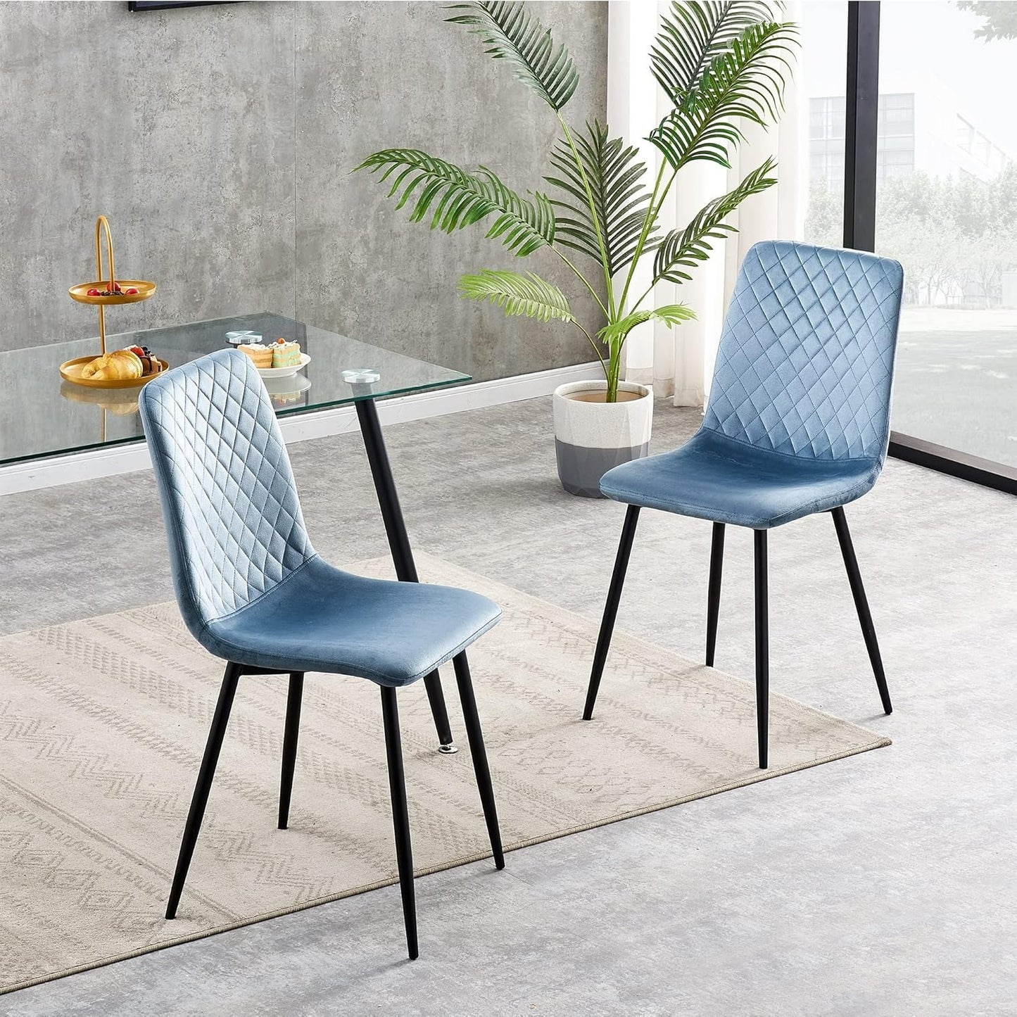 Ensemble de 4 chaises de salle à manger MCC Direct en velours, pieds en métal, chaises Lexi, chaises de conception