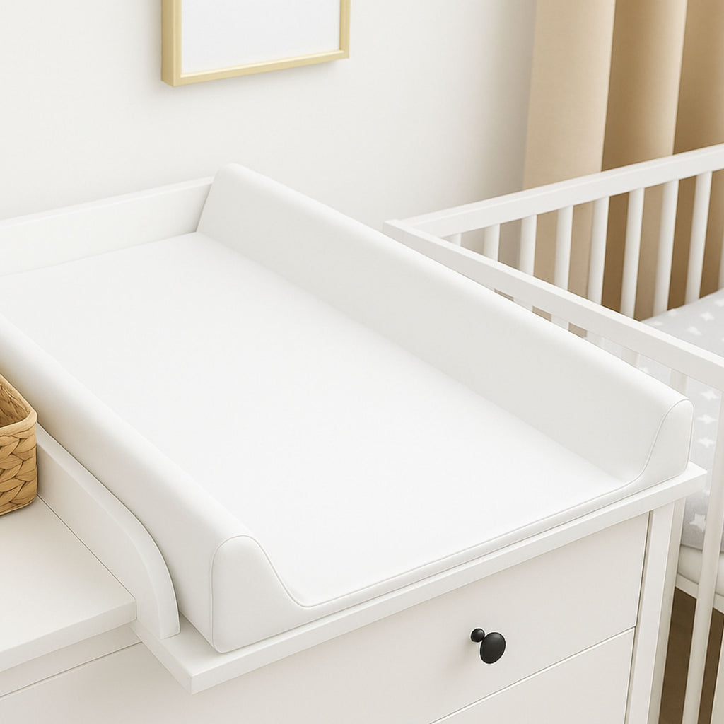 AMIKU, Matelas à langer doux pour bébés, Coussin à langer pour bébé, Mousse profilée pour changer les bébés, Coussin pour table ou commode, 50Cmx70Cm, Produit pour le soin des bébés, Sûr, Fabriqué en Europe, pour la maternelle, 100% imperméable, 100% anti
