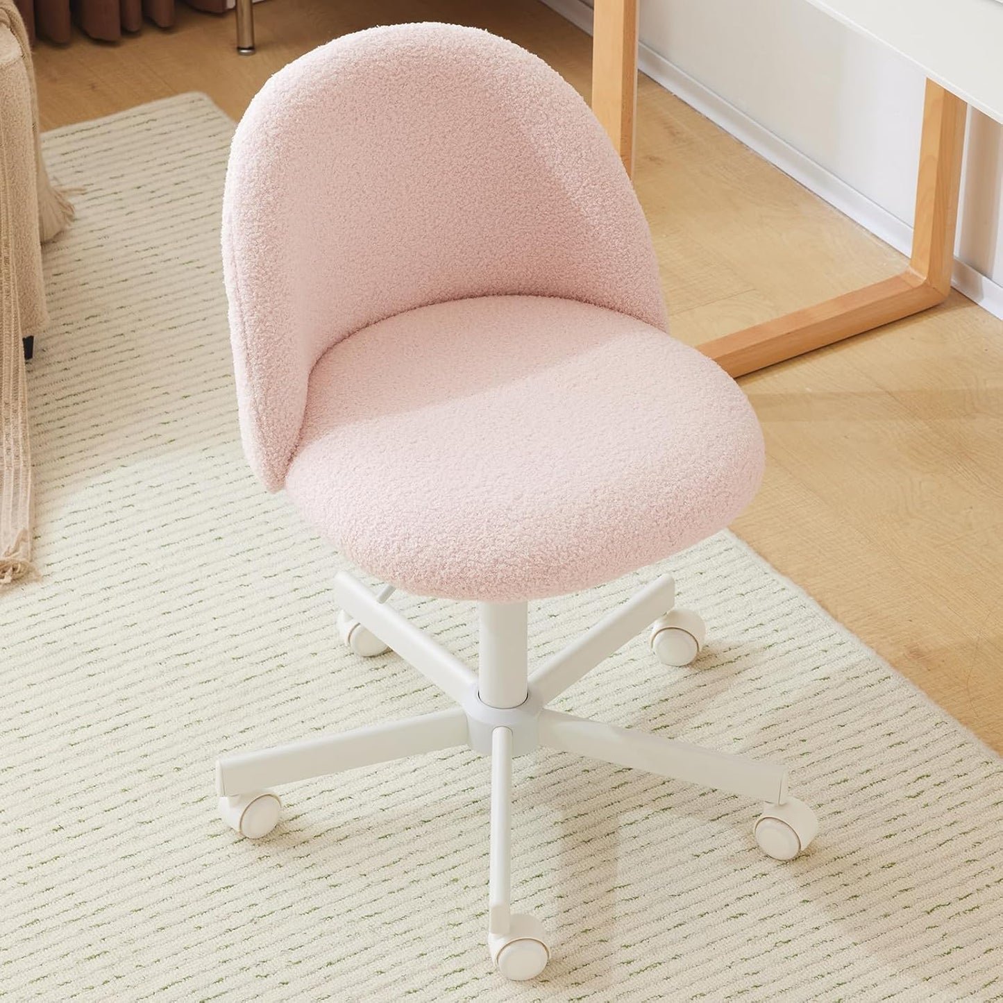 Chaise de bureau ergonomique réglable en hauteur Bonnlo avec base à 5 roues, revêtement en tissu Teddy blanc et cadre en métal - Chaise de bureau inclinable manuelle avec siège rembourré doux pour bureau à domicile, chambre, bureau - Construction robuste