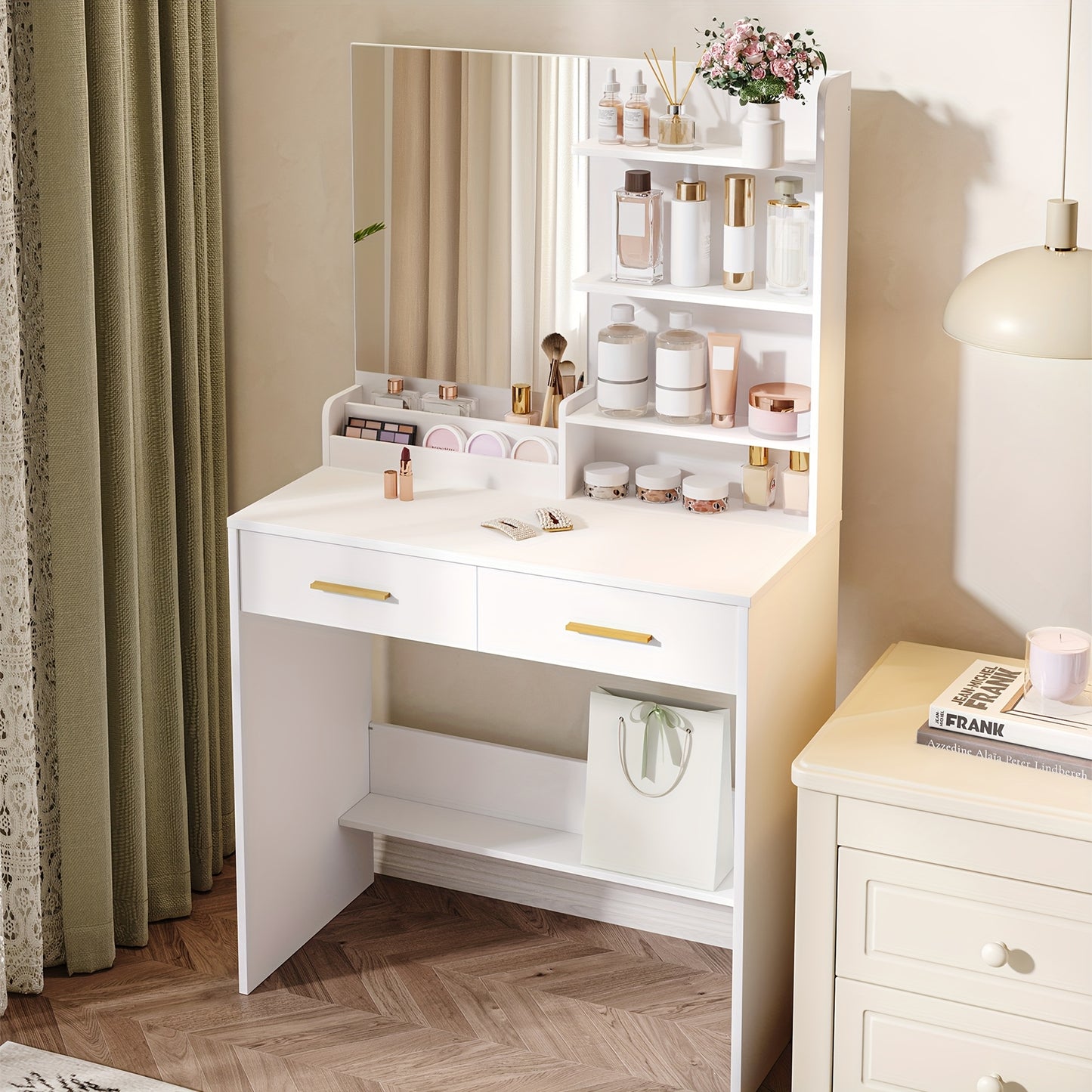 Bureau à vanité avec miroir, un meuble avec quatre étagères ouvertes et deux compartiments, ainsi que deux tiroirs, idéal pour la chambre ou le salon, couleur blanc
