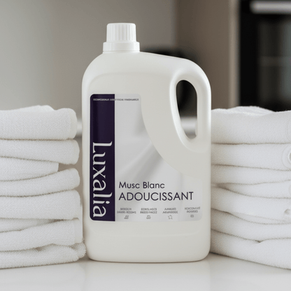 Adoucissant Musc Blanc 5L - Hautement Parfumé - Parfum Envoûtant, Durable & Intense - Jusqu'à 250 Lavages - White Musk - Assouplissant - LUXALIA