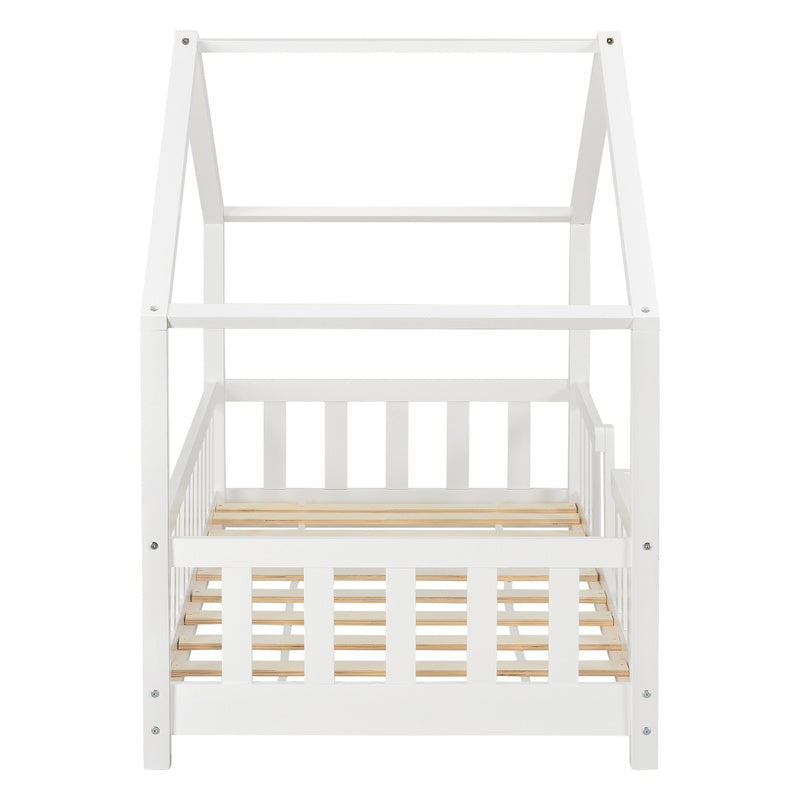 Lit pour enfants Treviolo de style maison avec protection contre les chutes en bois de pin