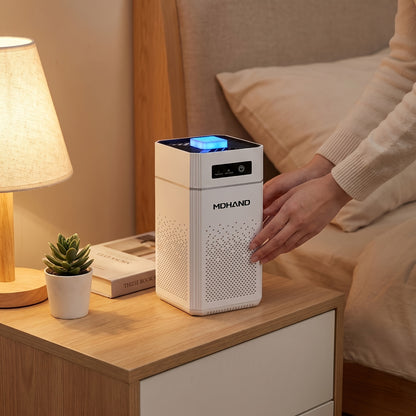 Purificateur d'air portable à faible niveau sonore avec filtre HEPA, idéal pour un usage domestique. Trois vitesses réglables et élimination efficace des allergènes, de la fumée, de la poussière, des squames d'animaux et des odeurs. Parfait pour purifier
