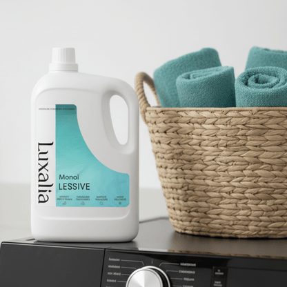 Lessive Monoï 5 Litres - Sans Conservateurs MIT / BIT / CMIT - Fleur de Tiaré & Noix de Coco - Jusqu'à 200 Lavages - Efficace à Froid & Cycle Court - Luxalia