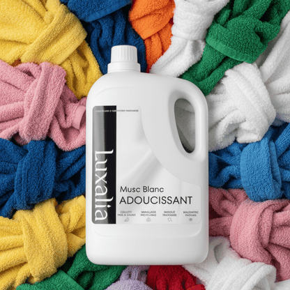 Adoucissant Musc Blanc 5L - Hautement Parfumé - Parfum Envoûtant, Durable & Intense - Jusqu'à 250 Lavages - White Musk - Assouplissant - LUXALIA