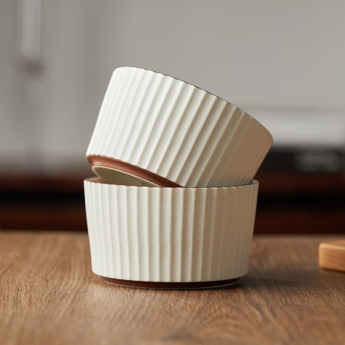 Ensemble de 4 bols de 11 cm (4,5 pouces), 400 ml, blanc perle, avec bords marron foncé dessinés à la main, ensemble de bols, vaisselle en céramique, bol à muesli, bol à petit-déjeuner, bol à dessert, bol à crème, bol à glace, bol à salade, bol à fruits, b