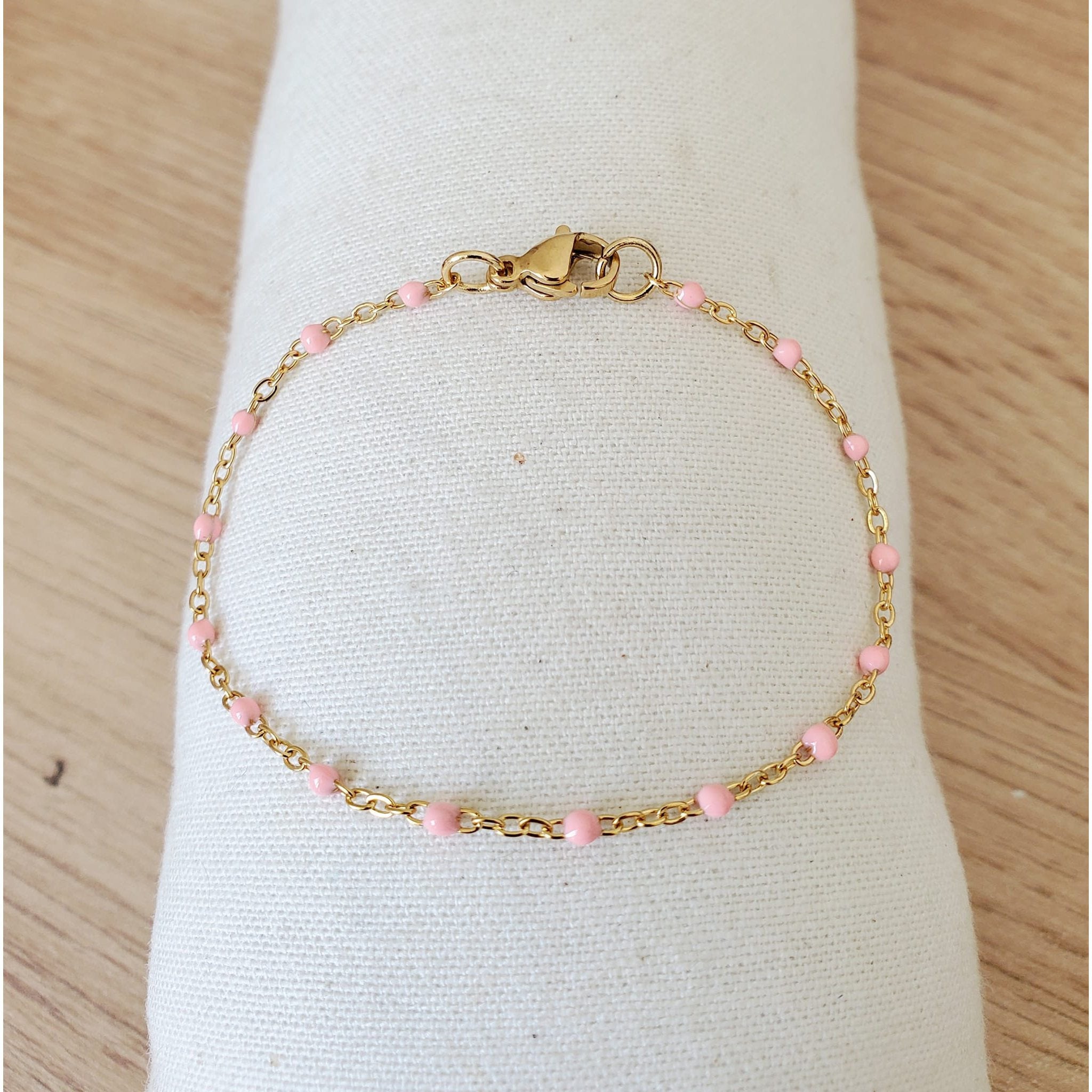 Bracelet perles d'email chaine acier inoxydable couleur or artisanal fait main