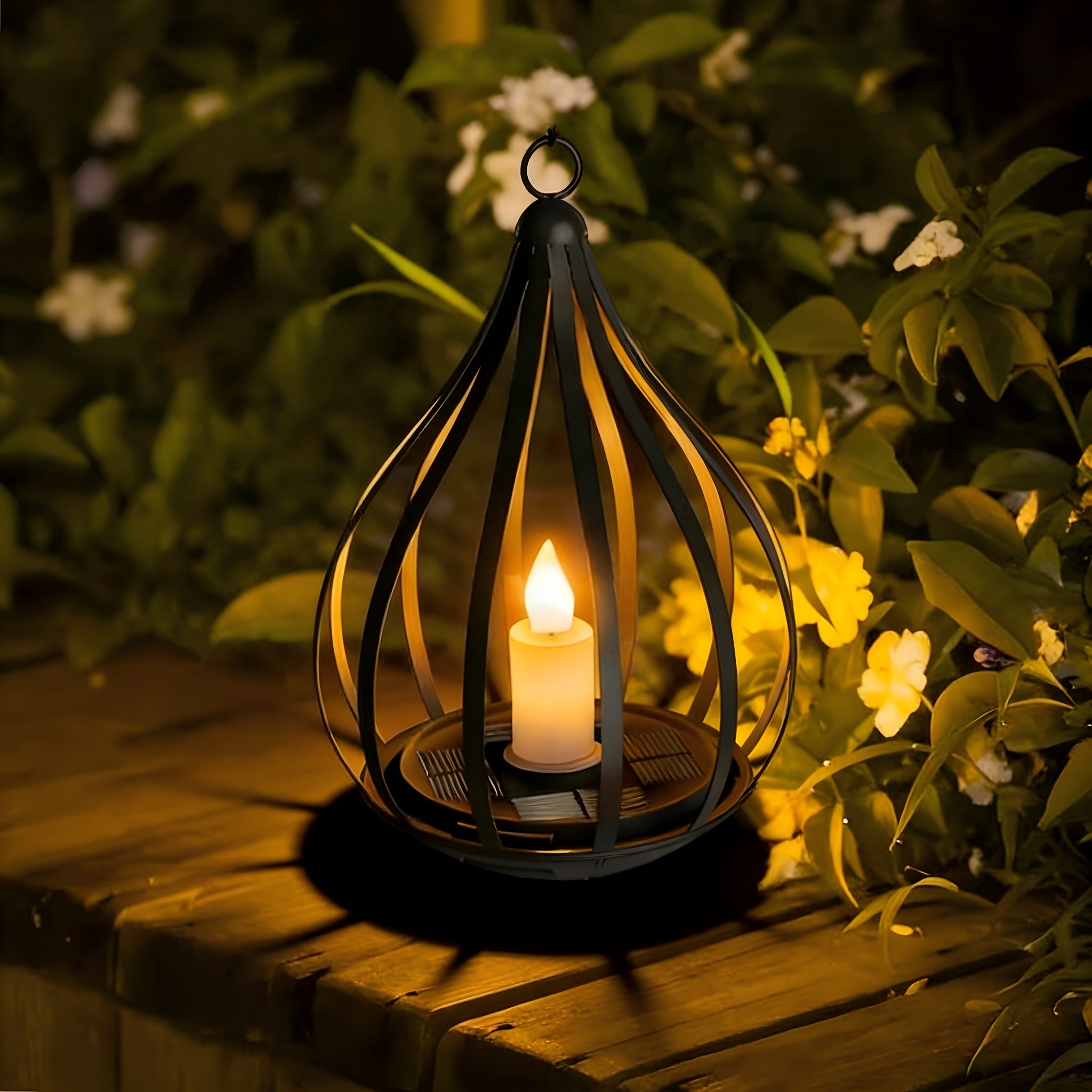Lanternes suspendues solaires, lampes style bougie avec effet de clignotement LED, adaptées aux tables à manger, jardins, pelouses et décorations de fêtes en plein air, 1/2/4 pièces