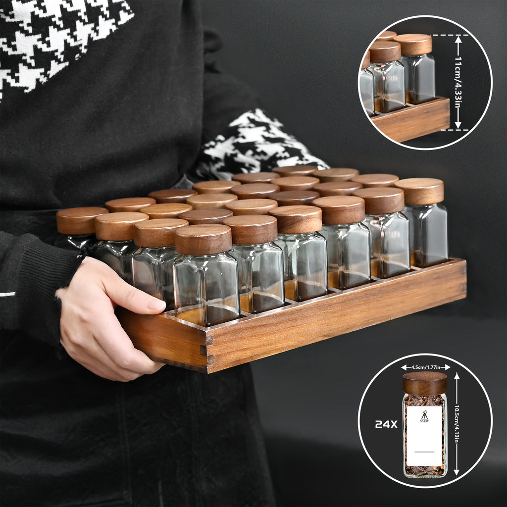SAEIV 12/24 Collection de pots à épices, avec couvercles en bois d'acacia, récipients à épices carrés, un plateau en bois d'acacia et un organisateur et boîte de rangement pour assaisonnements, parfait pour la cuisine, comprenant des pots à sucre et à sel