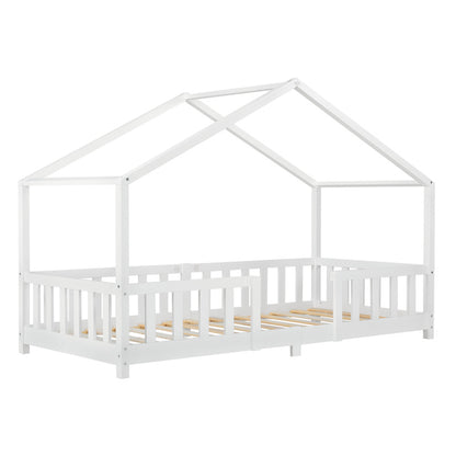 Lit pour enfants Treviolo de style maison avec protection contre les chutes en bois de pin