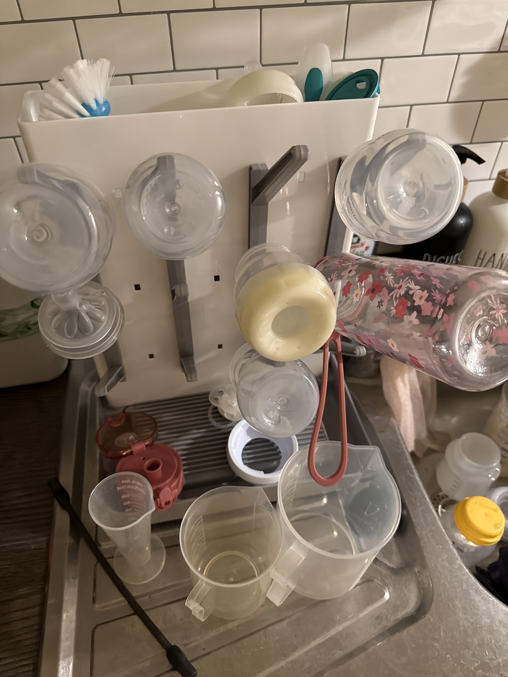 Égouttoir à bouteilles vertical - Gain de place, convient pour bouteilles et porte-pièces, égouttoir compact pour tire-lait, porte-accessoires compatible Brezza, pour station de séchage d'établi