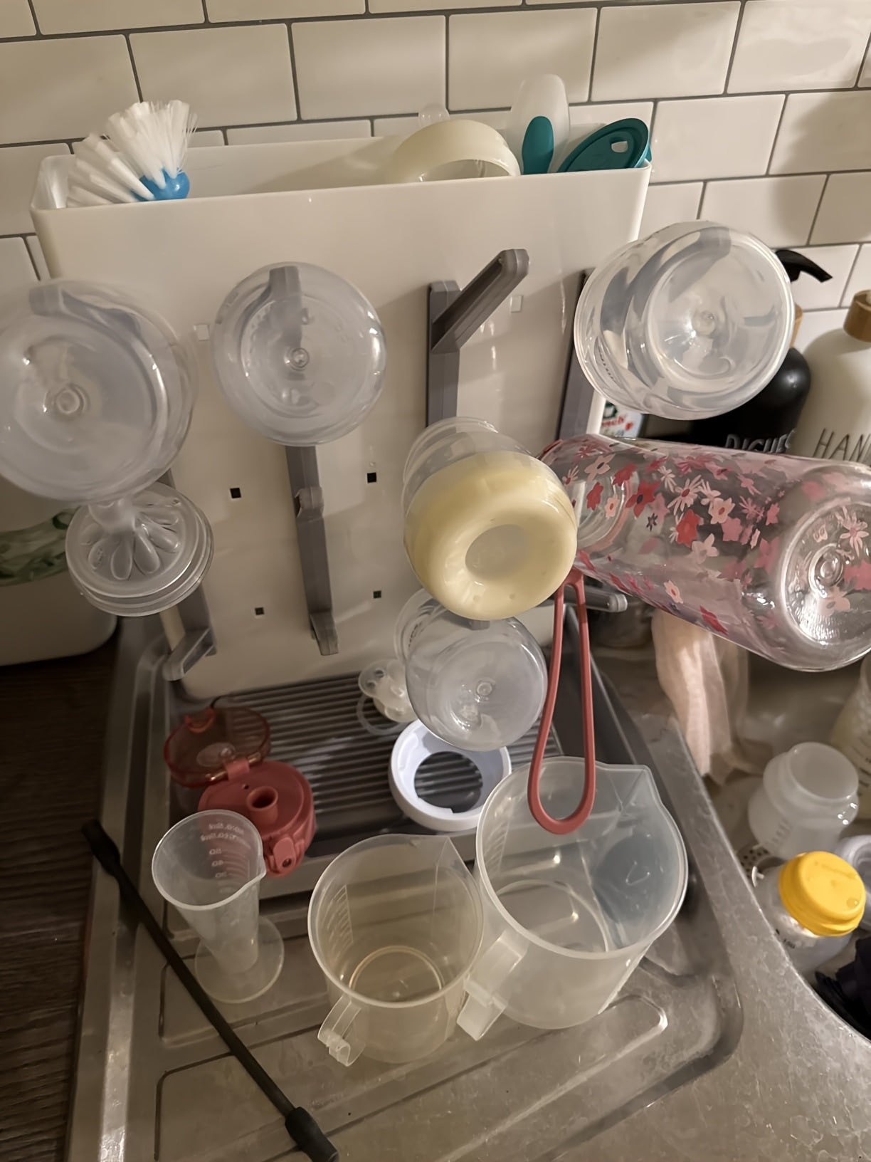 Égouttoir à bouteilles vertical - Gain de place, convient pour bouteilles et porte-pièces, égouttoir compact pour tire-lait, porte-accessoires compatible Brezza, pour station de séchage d'établi