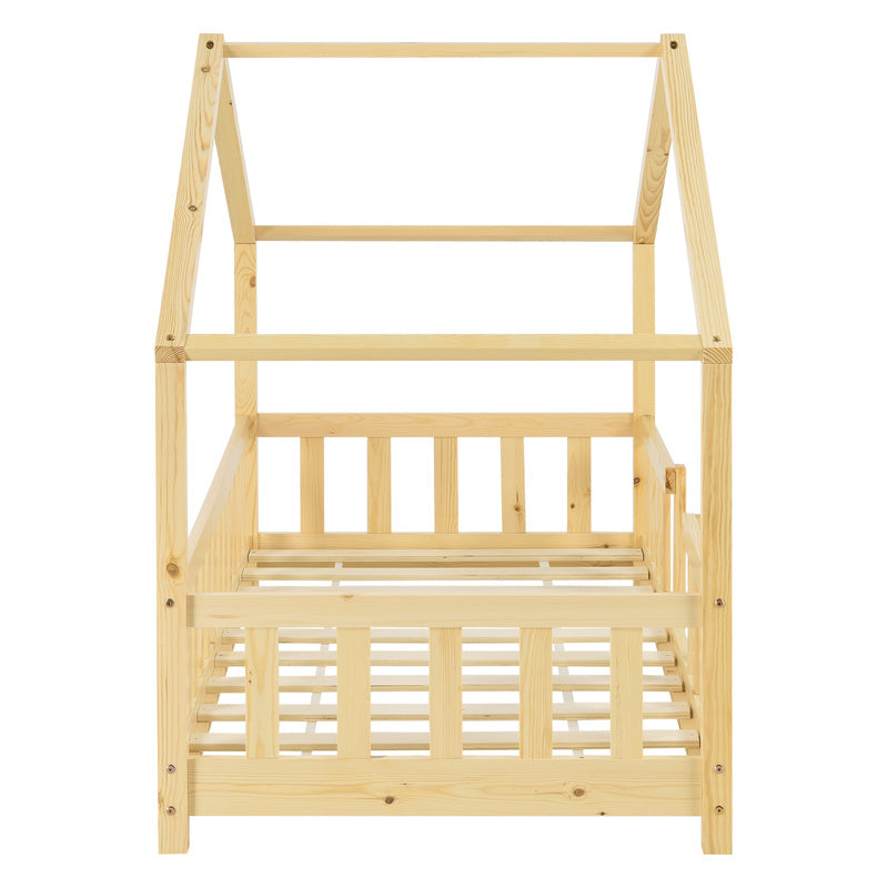 Lit pour enfants Treviolo de style maison avec protection contre les chutes en bois de pin