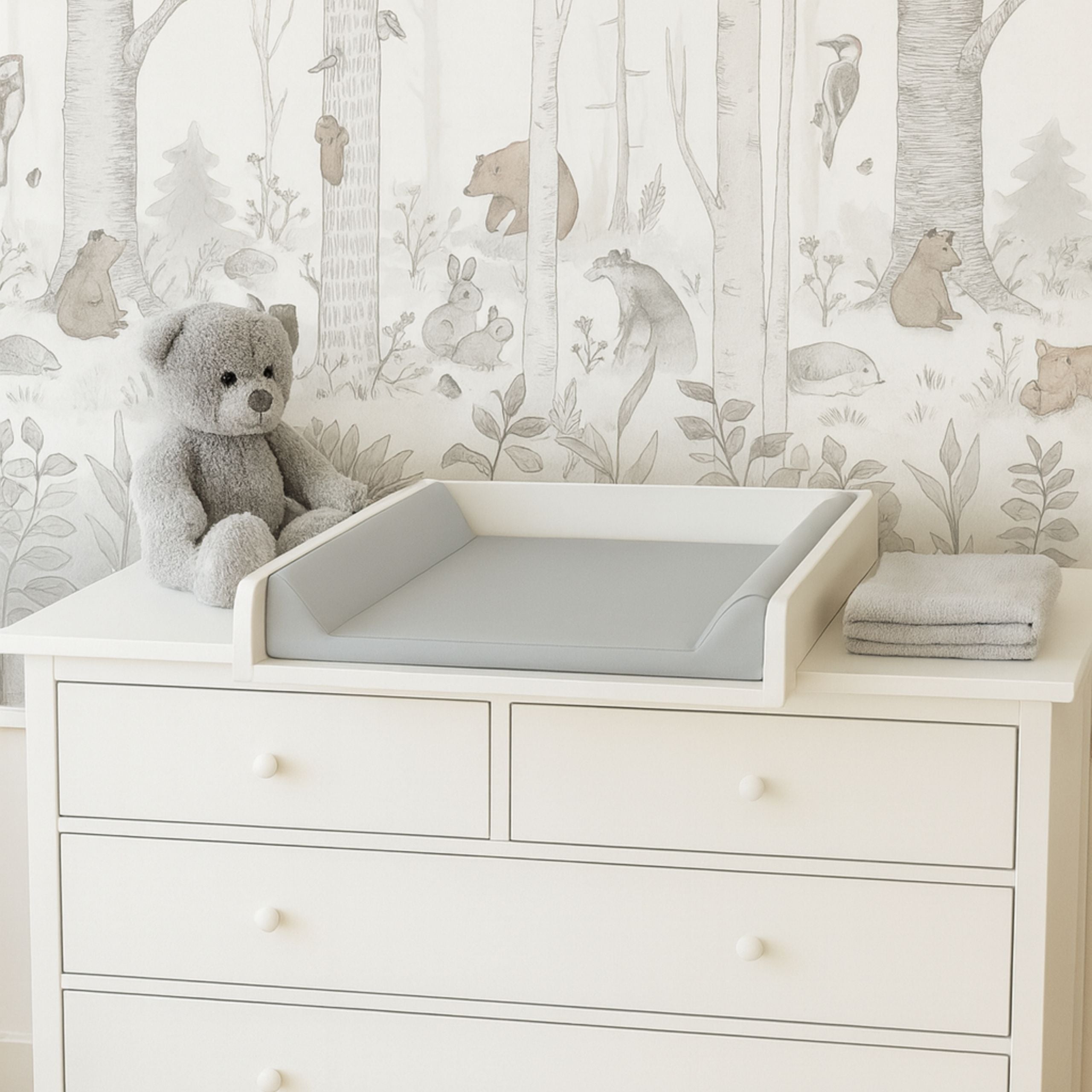 AMIKU, Matelas à langer doux pour bébés, Coussin à langer pour bébé, Mousse profilée pour changer les bébés, Coussin pour table ou commode, 50Cmx70Cm, Produit pour le soin des bébés, Sûr, Fabriqué en Europe, pour la maternelle, 100% imperméable, 100% anti