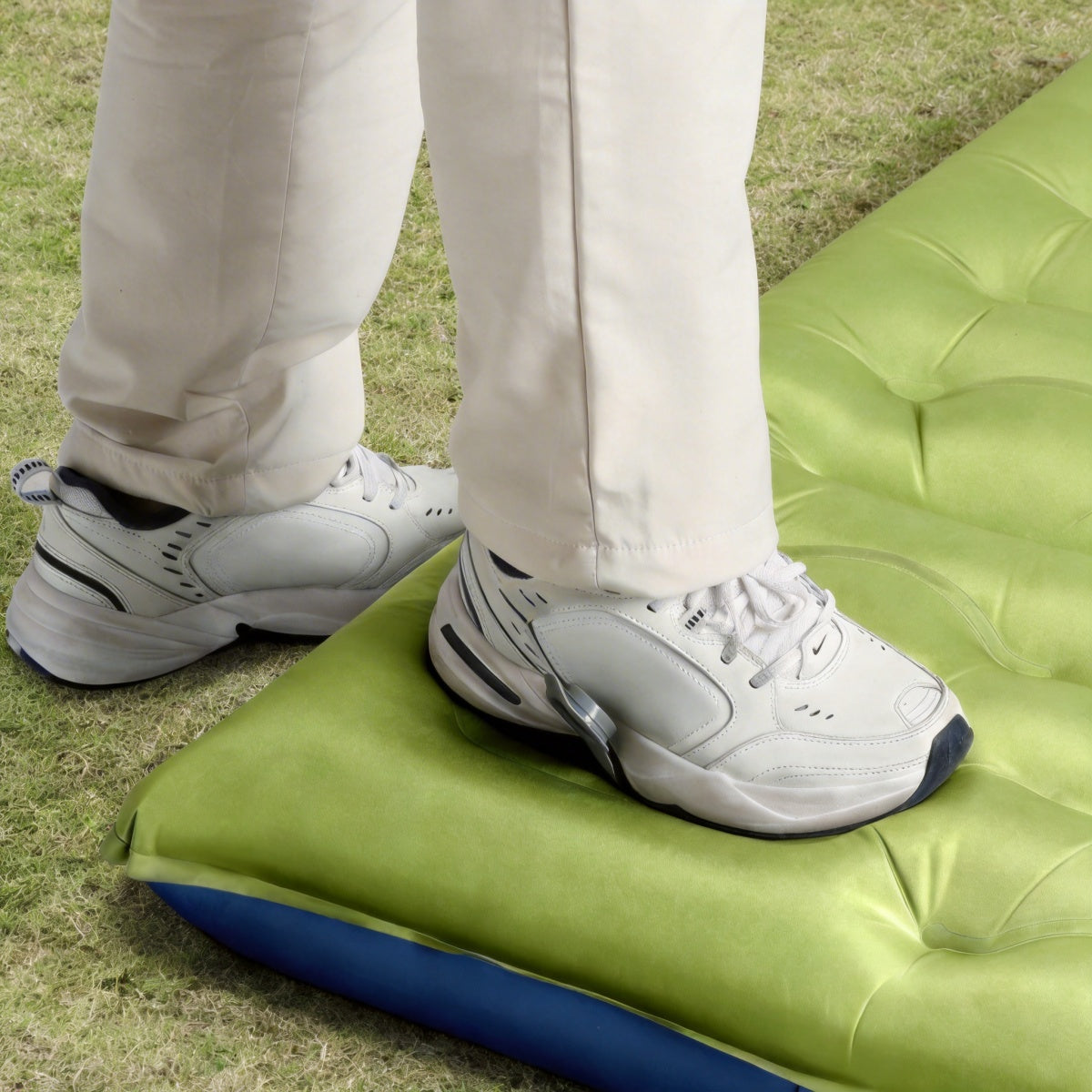 Matelas Gonflable de Camping, 12CM d'Épaisseur, Matelas Double Ultraléger pour 2 Personnes avec Pompe à Pied Intégrée et Oreiller pour Voyage, Extérieur, Randonnée, Tente, Plage