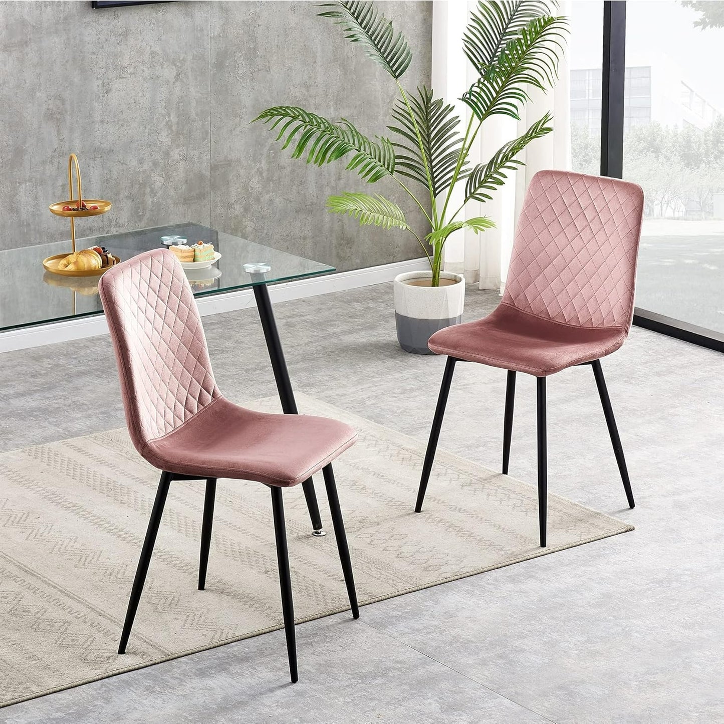 Ensemble de 4 chaises de salle à manger MCC Direct en velours, pieds en métal, chaises Lexi, chaises de conception