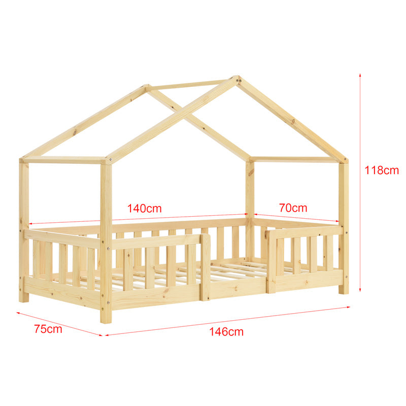 Lit pour enfants Treviolo de style maison avec protection contre les chutes en bois de pin