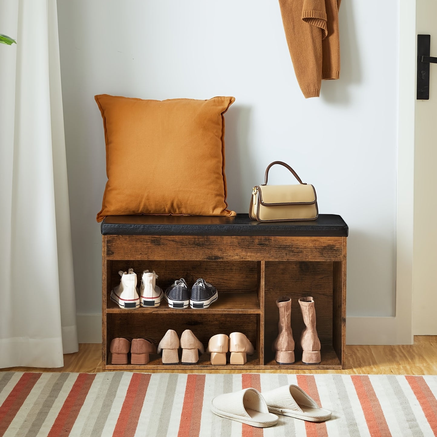 Banc à Chaussures, 3 Compartiments Ouverts, Rembourré, Espace de Rangement Sous l'Assise, Meuble à Chaussures, Capacité de Charge Jusqu'à 150 kg, Gain de Place, pour Couloir, Salon