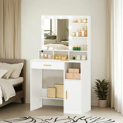 Un coiffeuse avec miroir, une commode avec trois étagères et quatre compartiments ouverts, une coiffeuse avec de grands tiroirs et armoires, et trois niveaux de luminosité réglables, sans tabouret.