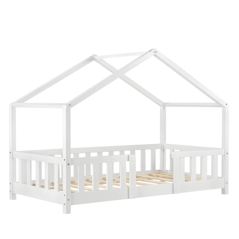 Lit pour enfants Treviolo de style maison avec protection contre les chutes en bois de pin