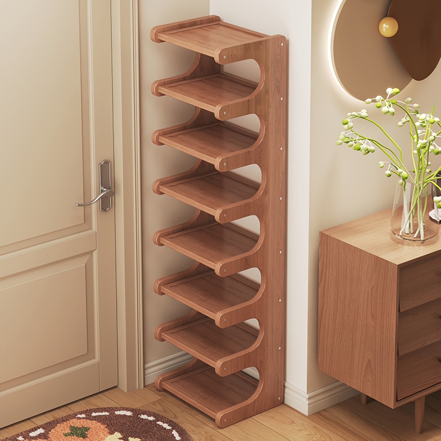 Un meuble à chaussures compact à 7 niveaux conçu pour les espaces d'angle dans les maisons, les résidences étudiantes ou les locations, maximisant l'efficacité du stockage. Ces armoires à chaussures s'intègrent bien dans divers types de pièces.