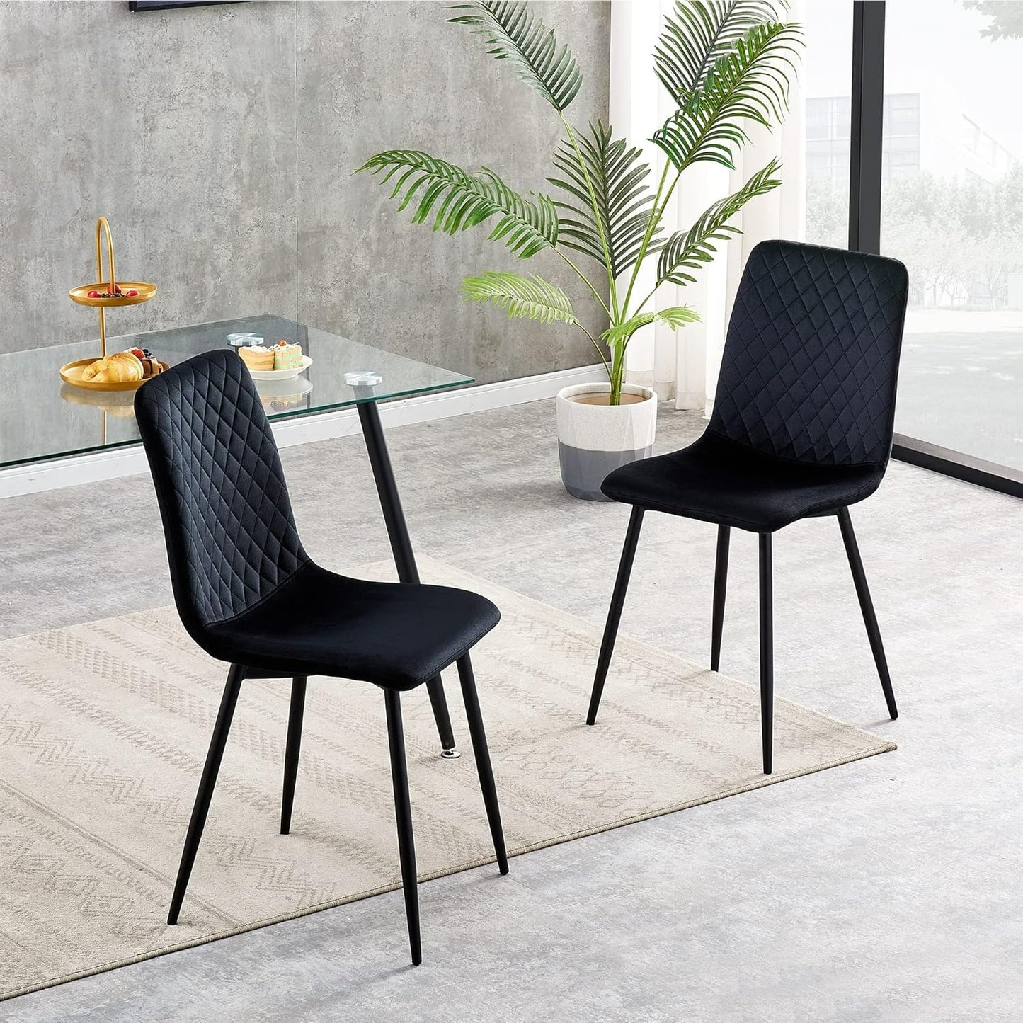 Ensemble de 4 chaises de salle à manger MCC Direct en velours, pieds en métal, chaises Lexi, chaises de conception