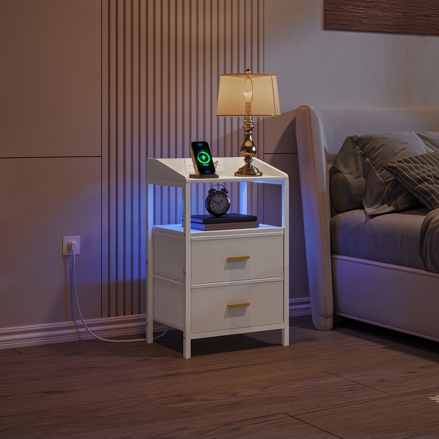 Ensemble de 2 tables de chevet, avec lumières LED et station de charge, table d'appoint avec 2 tiroirs en tissu et étagères, avec ports USB et prises, pour chambre à coucher, salon, blanc