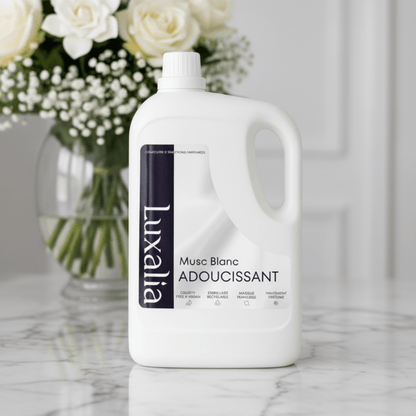 Adoucissant Musc Blanc 5L - Hautement Parfumé - Parfum Envoûtant, Durable & Intense - Jusqu'à 250 Lavages - White Musk - Assouplissant - LUXALIA