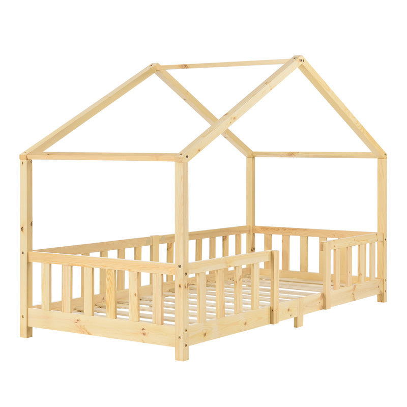Lit pour enfants Treviolo de style maison avec protection contre les chutes en bois de pin